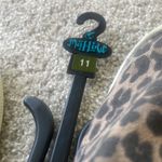 Mad love  Summer leopard print comfort walking shoe size 6 brown Photo 2