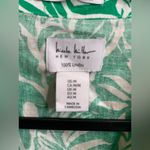Nicole Miller 100% Linen Floral Women's Collared ButtonUp Top. Size-Medium Photo 3