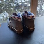 Jambu Hiking or snow boot with floral pattern Photo 1