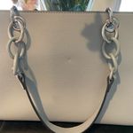 Guess . Lt blue color! PURSE Vogue lanky chain handle! Near new. Photo 2