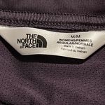The North Face Womens medium capri leggings Photo 5