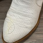 Dirty Laundry  white ankle boots  Photo 2