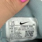 Nike  Quest 2 Athletic Running Shoes Sz 7.5 Blue Green Photo 7