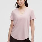 Lululemon  Love V NeckShort Sleeve T Shirt Lilac Pink Medium Photo 0