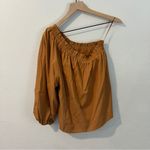 Evereve Shane Orange One Shoulder Relaxed Fit Puff Sleeve Blouse Size XS Photo 2