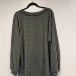 Altar'd State Women's Gray V-Neck Ribbed Sweater Photo 2