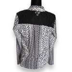 Bisou Bisou Womens Top Size Small Black White Crossover Tribal Print Lace Photo 3