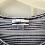 FINAL MARKDOWN Ladies mirror image top medium. Photo 3