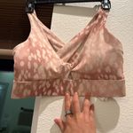 Fabletics Oasis Twist Sports Bra Spotted Doe Photo 4