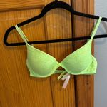 PINK - Victoria's Secret Green/yellow lace Victoria secret bra 34b Photo 0