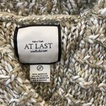 At Last FINAL MARKDOWN Ladies  knit pullover small Photo 3