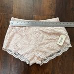 Forever 21 short knit blush lace, lined short, size M, NWT Photo 2