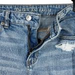 American Eagle SZ 4 LONG Mom Jeans Distressed / Rips Mid-Rise Zip-Fly Whiskered Photo 3