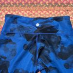 Lululemon ORIGINAL WUNDER UNDER LUXTREME  BLACK & BLUE JUMBO INKY FLORAL Photo 6