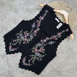 Yarnworks Women’s Vintage 90s Floral Embroidered Button Front Sweater Vest MP Black Size undefined Photo 0