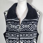 CHAPS Black and White Fair Isle Fleece Vest with Sherpa Collar Size Large Photo 2