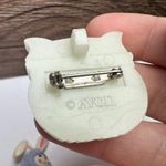Avon Signed Owl Bird & Easter Bunny With Egg Plastic Brooch Pin Lot Of 2 Photo 7