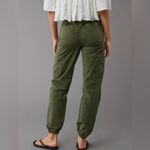 American Eagle AE Snappy Stretch Baggy Cargo Utility Jogger in Olive Green Size 0 Short Photo 3