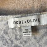 Rose + Olive  Patterned Short Sleeve Top 1X Photo 2