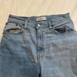 Abercrombie & Fitch  The '90s Slim Straight Ultra High Rise Size 6R Curvy Photo 1