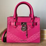 Michael Kors Purse Photo 0