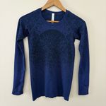 Lululemon  Swiftly Tech Long Sleeve Shirt 2.0 Gradient Block Psychic Navy Size 2 Photo 3