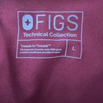 FIGS  Women's Short Sleeve V-Neck Top in Deep‎ Red maroon size large Photo 4
