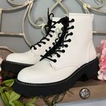 Madden Girl White Combat Boots Lace Up Ankle Booties Size 8 New In Box Photo 4
