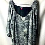 Vince Camuto NWT WO SIZE 3X GRAY SNAKESKIN BLOUSE ELASTIC ON SHOULDERS LINED Photo 0