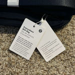 Lululemon Everywhere Belt Bag Black New With Tags 1L Photo 2