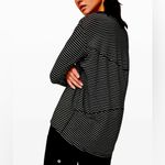 Lululemon  Back in Action Long Sleeve Shirt Black and White Striped. Size 10 Photo 4