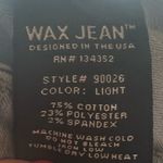 Wax Jean ‎ Women’s Small Light Wash Denim Zip Button Close Cuffed Shorts Photo 4