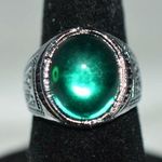 Source Unknown NWOT Deep Green Oval Glass Stone Etched Silver Tone Band Sizes 4 & 5 Rings Photo 0