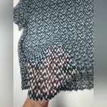 W5  Women's Blue and White Geometric Blouse 🤍💙 Photo 7