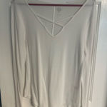 White Vneck sweater Size L Photo 0