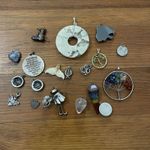 Pendants Mixed Lot Of 20 Costume Jewelry Crafts Chakras Animals Quartz Silver Photo 1