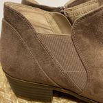 Life Stride  brown Aurora ankle boots size 8.5 Photo 3