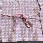 Coco and Shay Houndstooth Pink White Turtleneck Sweater Cut Out Back XS Photo 3