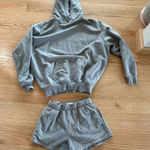 Glassons  sweatshirt & shorts Photo 0