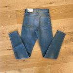 Topshop  - Cain High Waist Skinny Ripped Jeans in Blue Photo 2