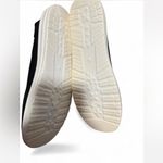 None black canvas slip-on shoes women’s size 8 Photo 3