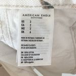 American Eagle Pleated White Denim Floral High Rise Shorts - Size: 2 Photo 3