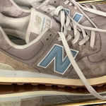 New Balance 574 Women’s Sz 8 Gray Photo 0