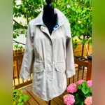 Womens long jacket/ trench coat EUC ☂️☀️ Photo 3