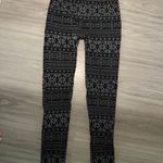 Wall Flower Christmas Stretch Leggings Winter Black  Women’s XS/S Photo 1