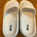 MIA Women’s 9 Lexa White Rubber Slip on Sandals Poolside Vacation Beach Casual Photo 4