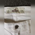 Hollister Women's Capri Pants White Size 5 Photo 1