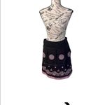 Persaman New York Black Embroidered Pink Knee Photo 1