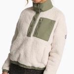 Vuori XL  Cozy Sherpa Pullover Photo 0