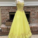 Mon Cheri Mon Cherie yellow sequined prom homecoming bridesmaid dress / 4 / EUC (Like new) Photo 10